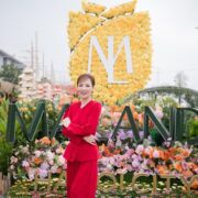 Đường hoa Home Hanoi Xuan thu hút các “bóng hồng” nhà Đài check-in