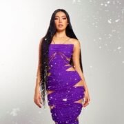 Minh Tú đón giáng sinh rực rỡ trong bộ ảnh thời trang cá tính