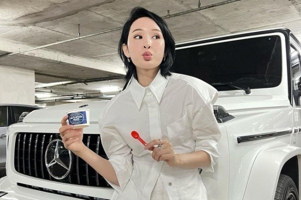 Ca sĩ Hiền Hồ bất ngờ rao bán chiếc Mercedes G63 “đạp sóng rẽ gió”
