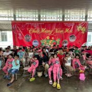 Eric Nguyễn – Người con lai về Việt Nam giúp đỡ nhiều hoàn cảnh khó khăn