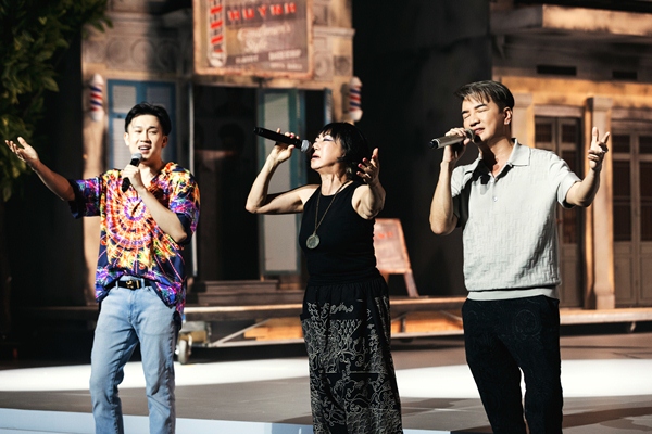 Danh ca Lê Uyên xuất hiện tại tổng duyệt liveshow “Ngày em thắp sao trời”