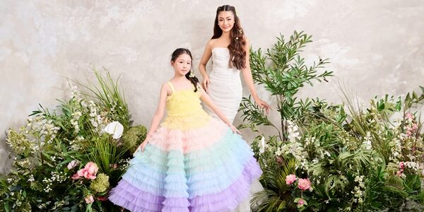 Mẫu nhí Linh Nhi tự tin đọ thần thái kiêu kỳ cùng hoa hậu Xuân Hạnh