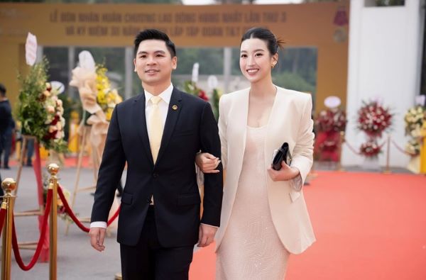Cuộc sống Hoa hậu Đỗ Mỹ Linh sau 2 năm lấy chồng chủ tịch
